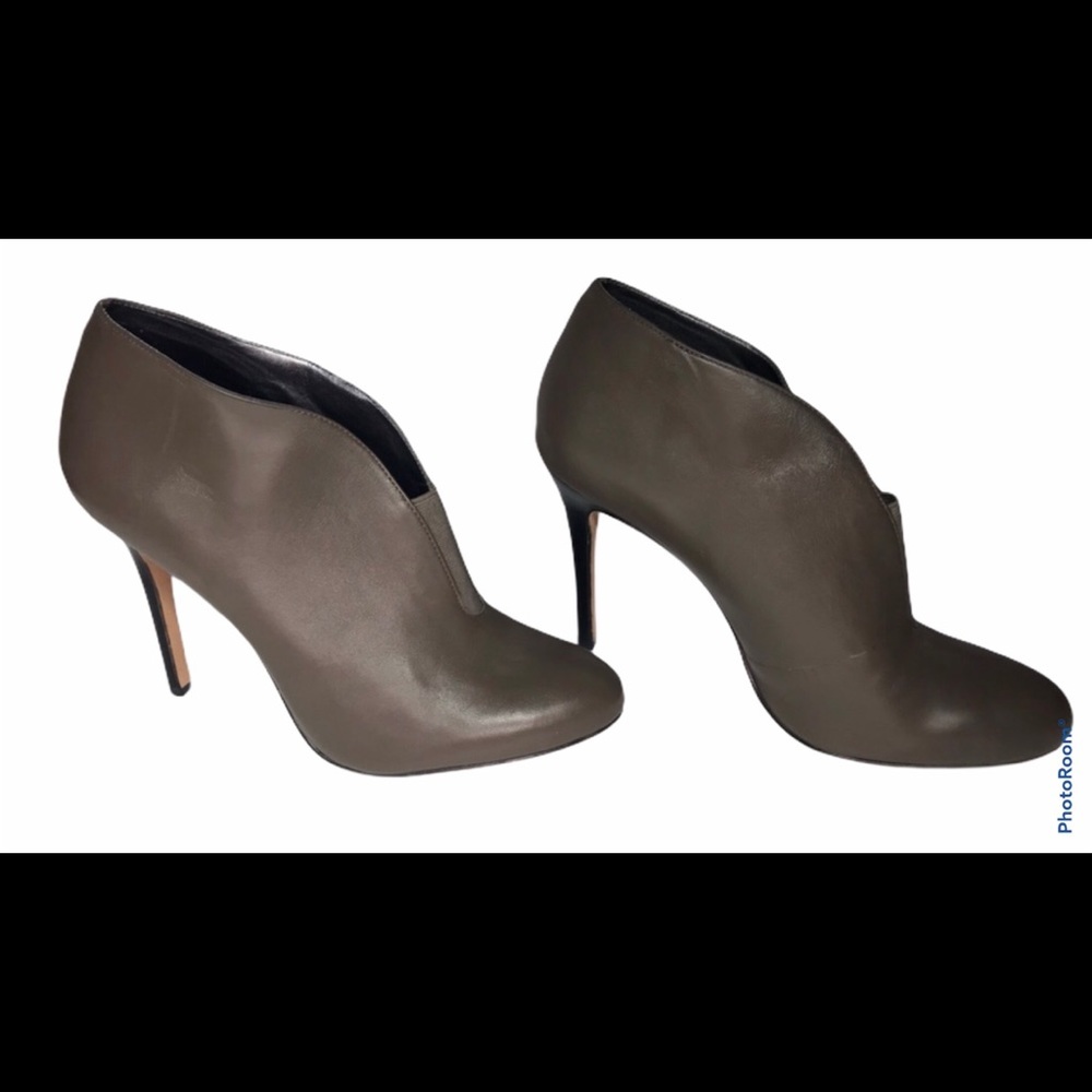 Julianne Hough for Sole Society bootie heels 10B